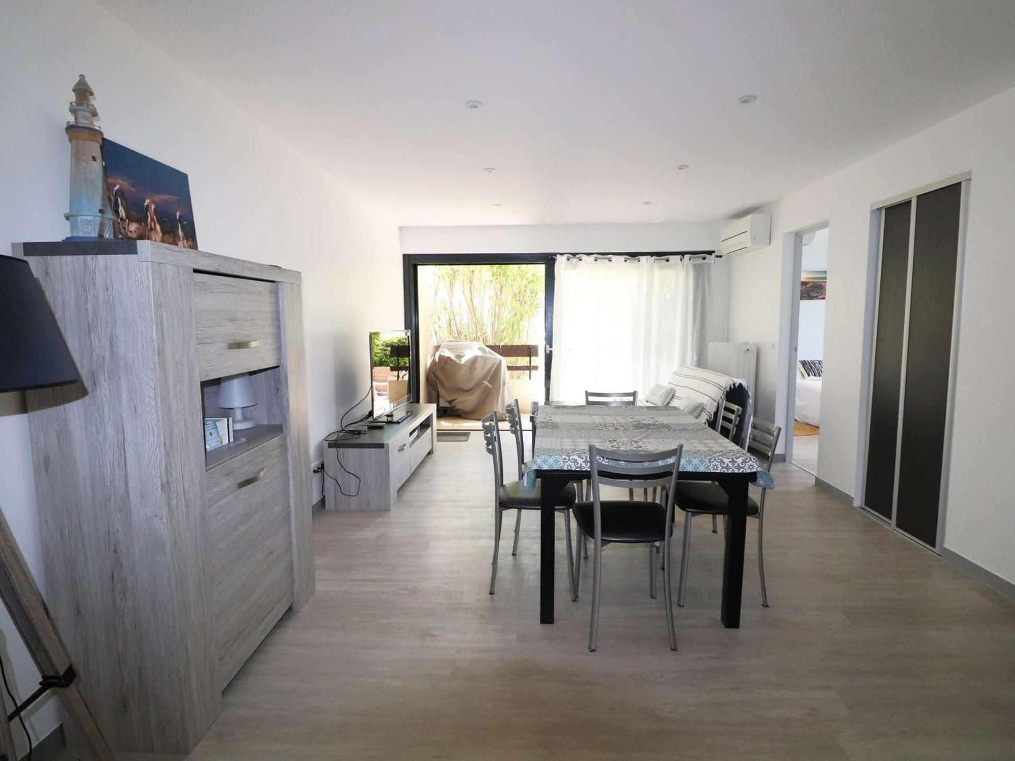 3 Pieces Climatise Avec Terrasse, Parking Prive, A 100M De La Plage, 7 Couchages - Fr-1-307-148 Le Grau-du-Roi Exteriér fotografie